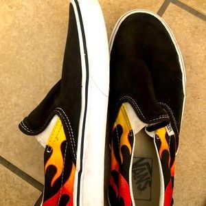 Ladies size 8.5 or men’s size 7! Make offer